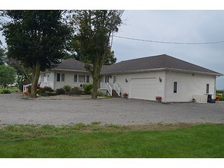 Property photo 17 - REAL ESTATE AUCTION - Ranch Home on 5.82 Acres in Allen County